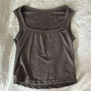 women’s grey tank